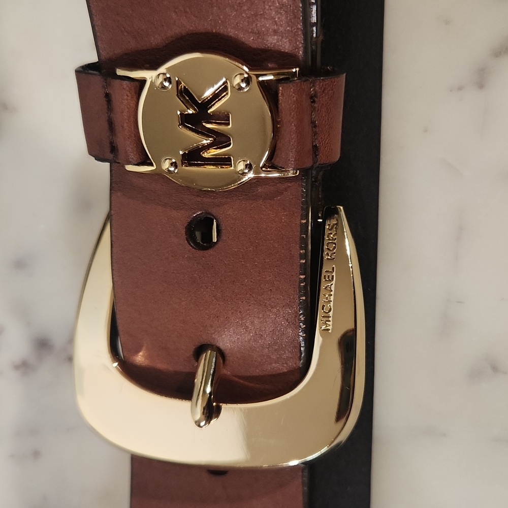 Michael Kors | Brown Leather Belt with Gold Logo Buckle 40"